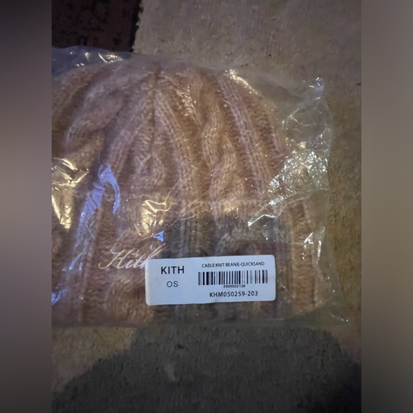 Kith Cable Knit Beanie ‘QuickSand’ - Picture 5 of 6